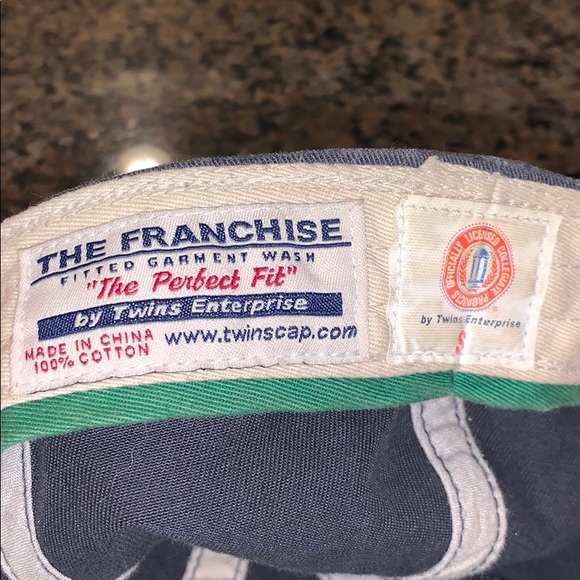 Marquette Golden Eagles cap. - Picture 4 of 4